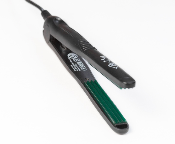  - BE-UNI V106-Black/Green Mini Zigzag Iron .    14x70 , 25 , 200C.   !
